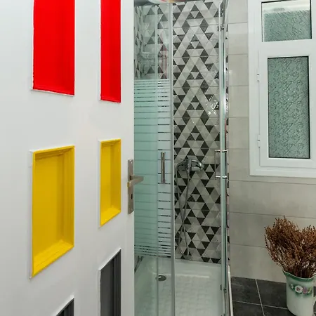 Mina's Art Loft With Panoramic Views