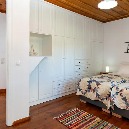 Apartment Mina's Art Loft With Panoramic Views Fiolitis