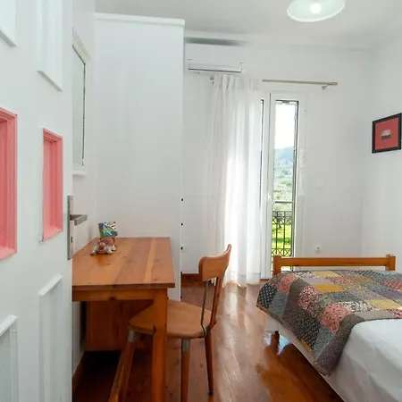 Mina's Art Loft With Panoramic Views