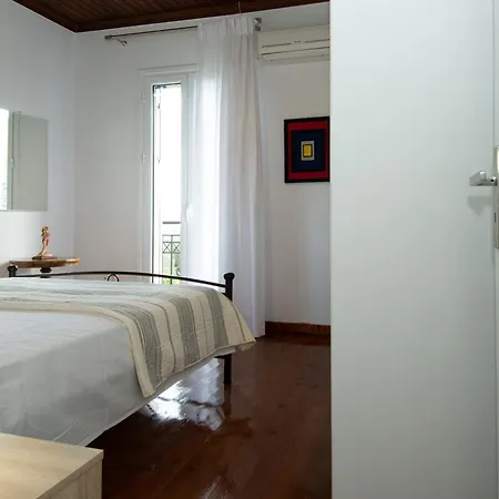 Mina's Art Loft With Panoramic Views