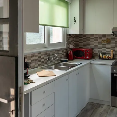 Mina's Art Loft With Panoramic Views Apartment Fiolitis