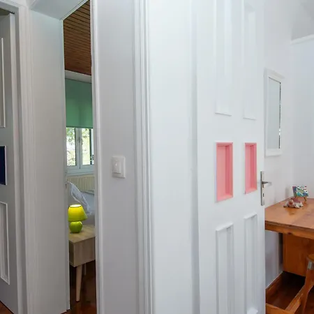 Mina's Art Loft With Panoramic Views