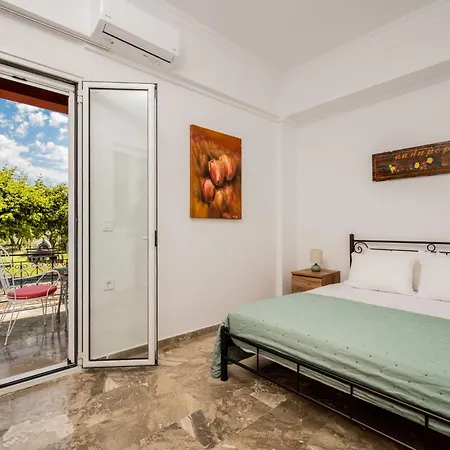 Mina's Loft & Apartment Fiolitis